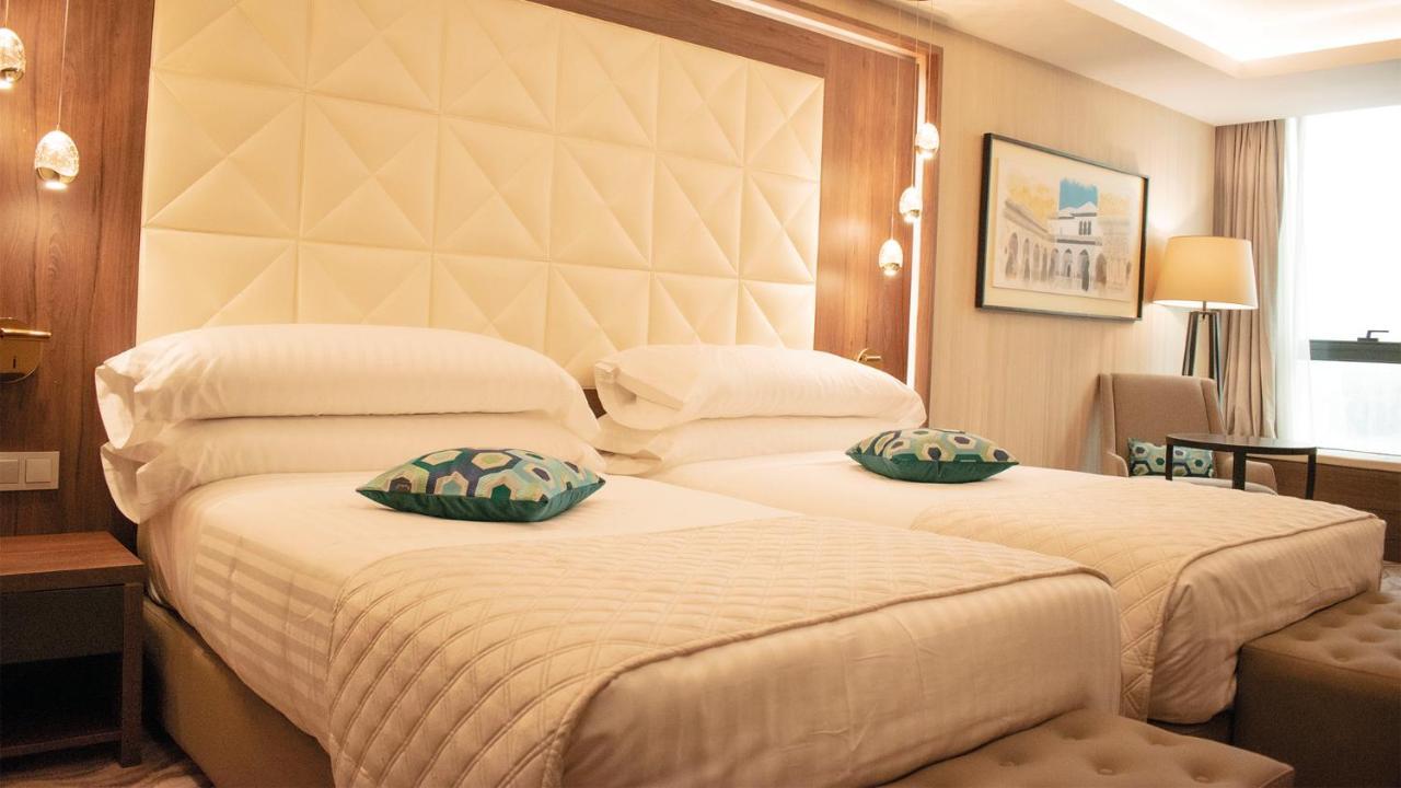 Az Hotels Grand Oran Es Senia Exteriör bild