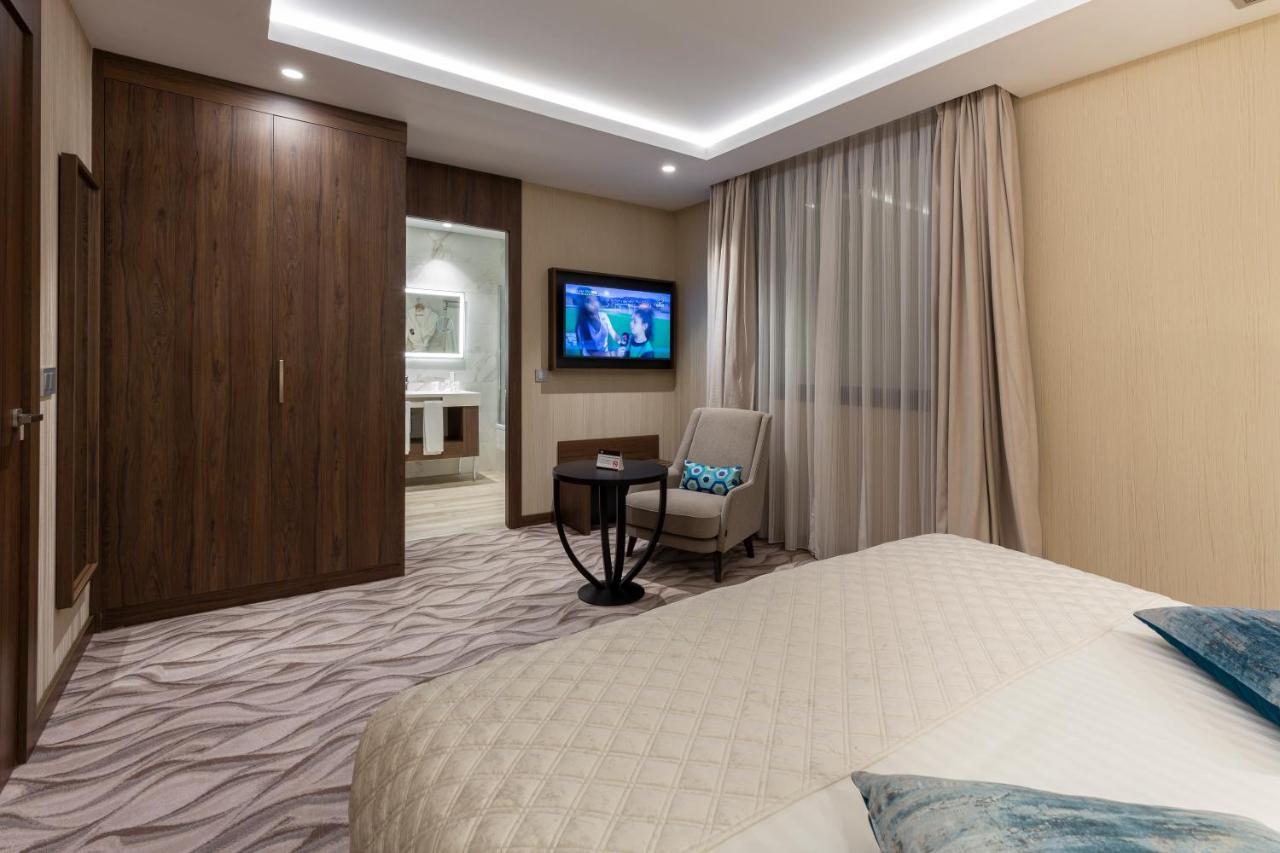 Az Hotels Grand Oran Es Senia Exteriör bild