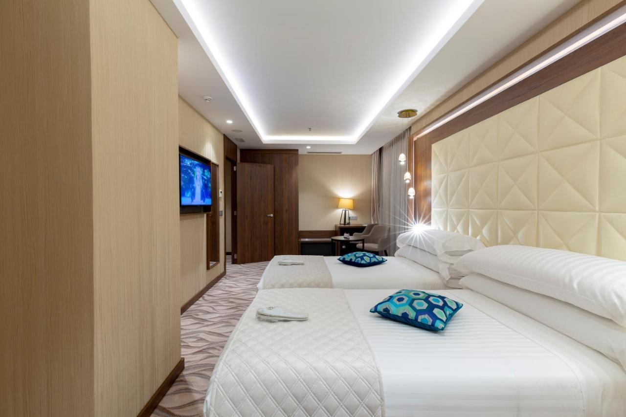 Az Hotels Grand Oran Es Senia Exteriör bild