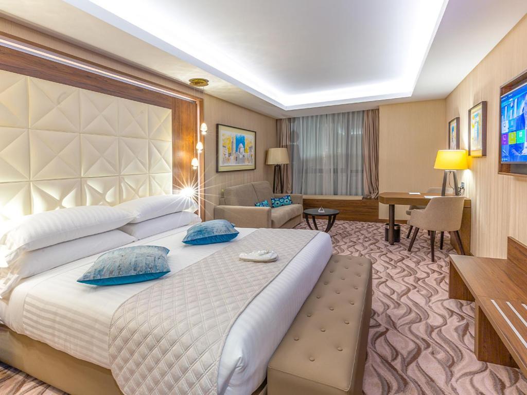 Az Hotels Grand Oran Es Senia Exteriör bild